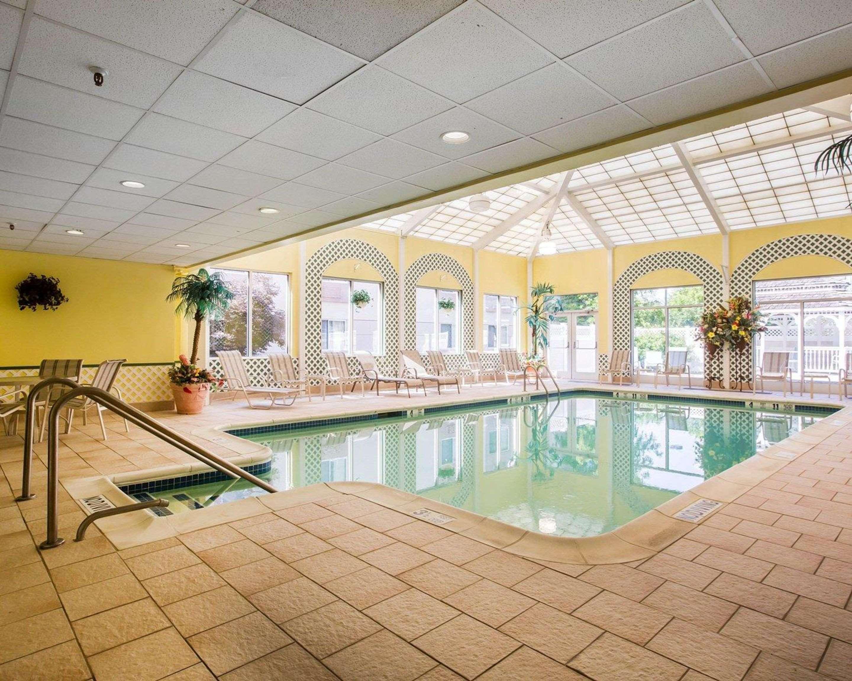 Holiday Inn Express & Suites Hawthorne - Elmsford North By Ihg Exteriör bild
