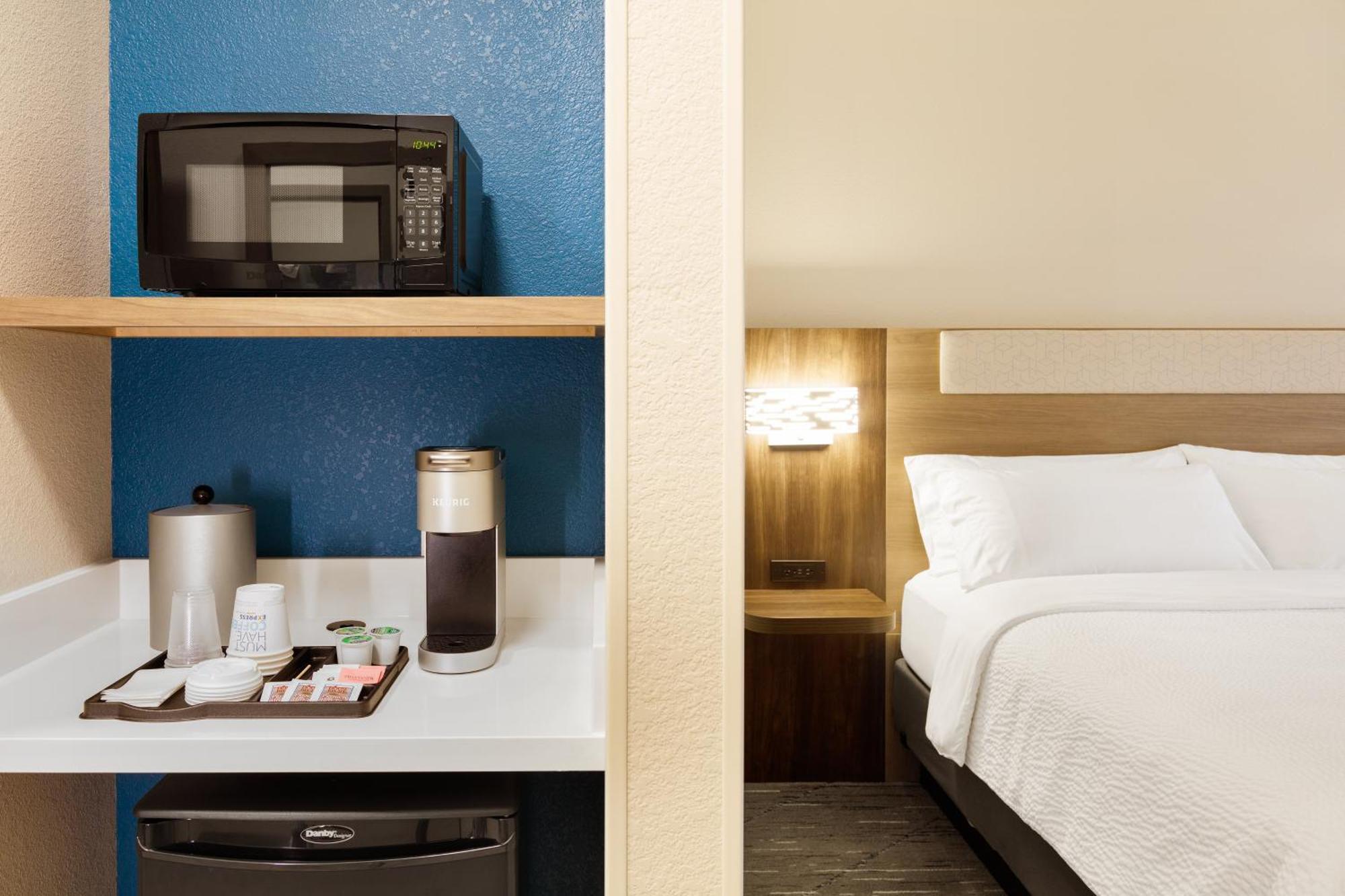 Holiday Inn Express & Suites Hawthorne - Elmsford North By Ihg Exteriör bild