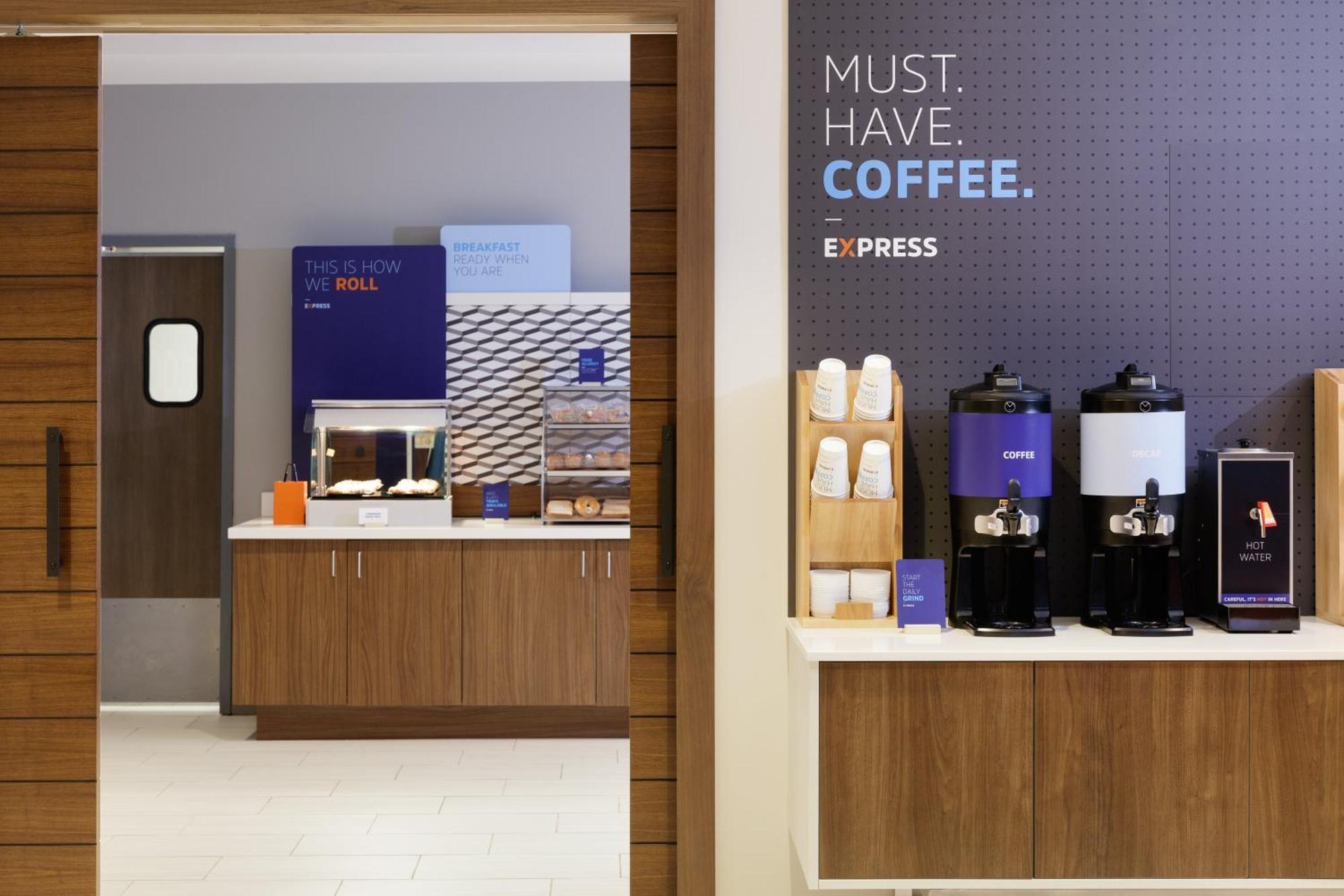 Holiday Inn Express & Suites Hawthorne - Elmsford North By Ihg Exteriör bild